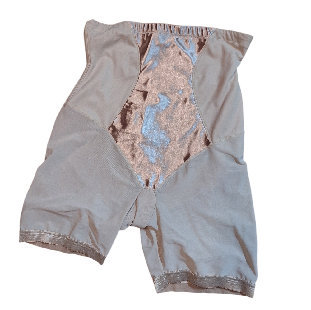 Flexees Satin Shapewear in Beige MAIDENFORM Plus Size 2XL Slimming Shaping TAN